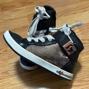 GIRLS Skechers  Los Angeles Sneaker shoe size 11.5 girls